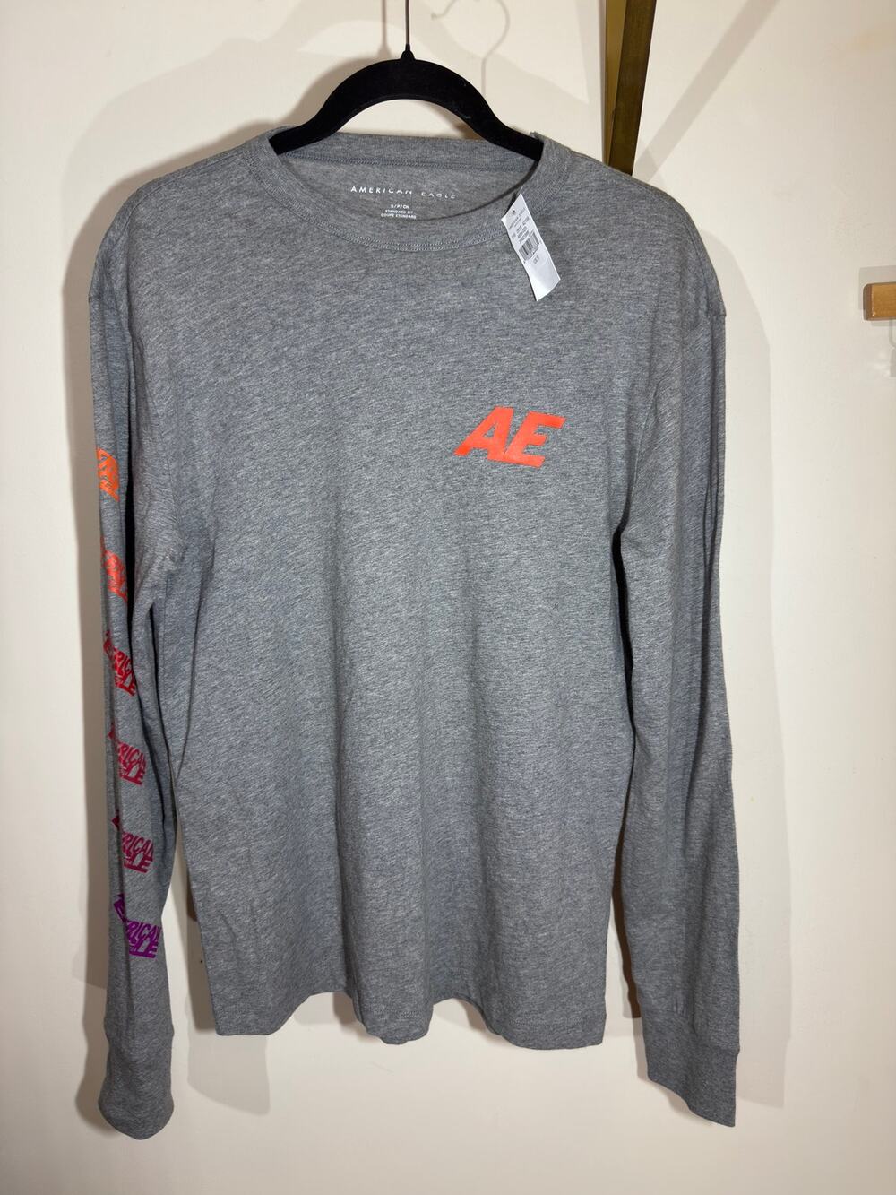 NWT American Eagle Outfitters Long Sleeve Gray Tee